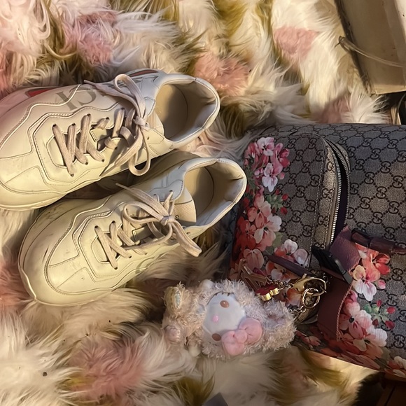 Gucci Sneakers - Picture 3 of 4